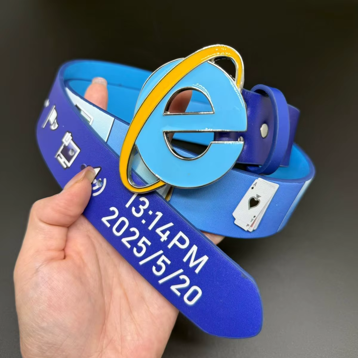 Ceinture vintage Y2K Internet Explorer Meme