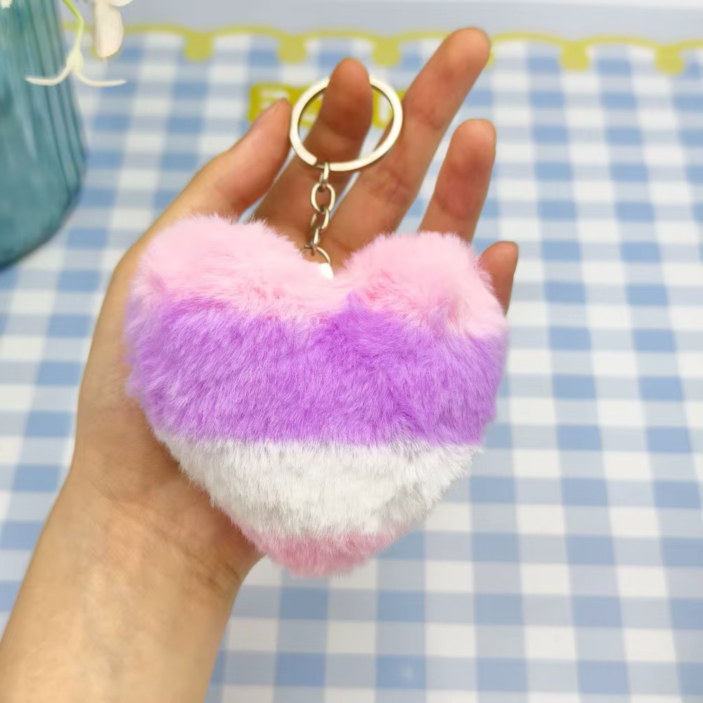 Porte-clés en peluche en forme de cœur arc-en-ciel mignon et personnalisé