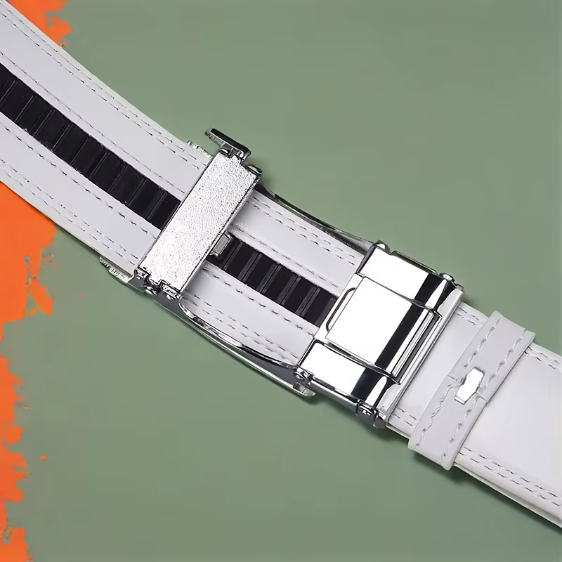 Ceinture en cuir pour homme avec boucle automatique en alliage de style racing, cadeau idéal pour une tenue professionnelle, parfait pour la fête des pères ou un anniversaire