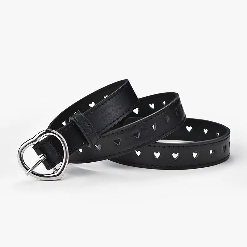 Ceinture pour femme tendance à boucle en forme de cœur