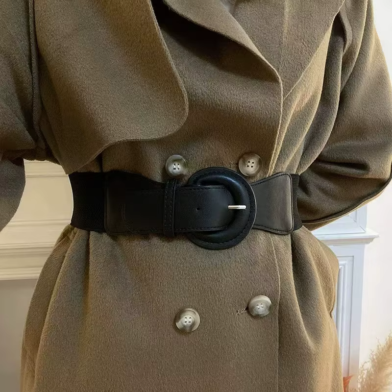 Ceinture décorative pour femmes avec un pardessus en laine