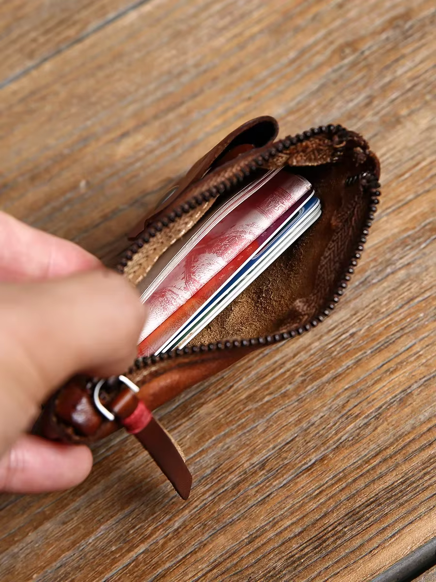 Portefeuille en cuir minimaliste fait à la main pour femme