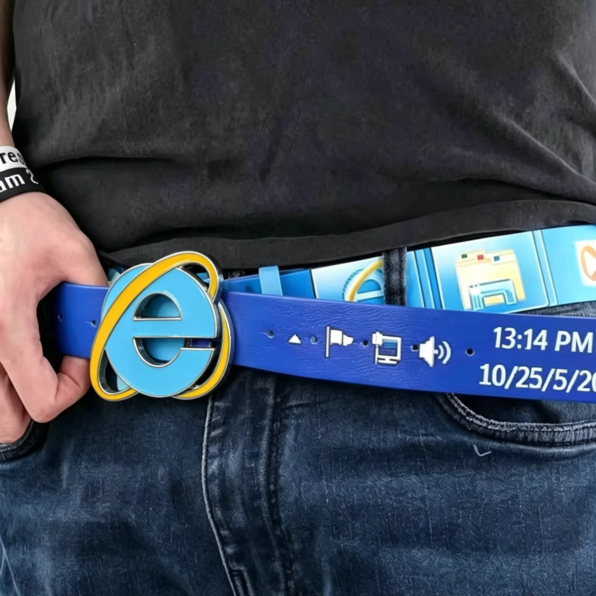 Ceinture vintage Y2K Internet Explorer Meme