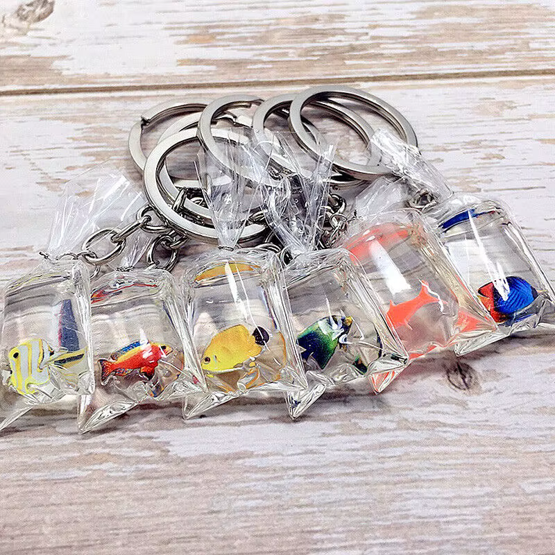 Porte-clés de sac en résine de poisson tropical transparent