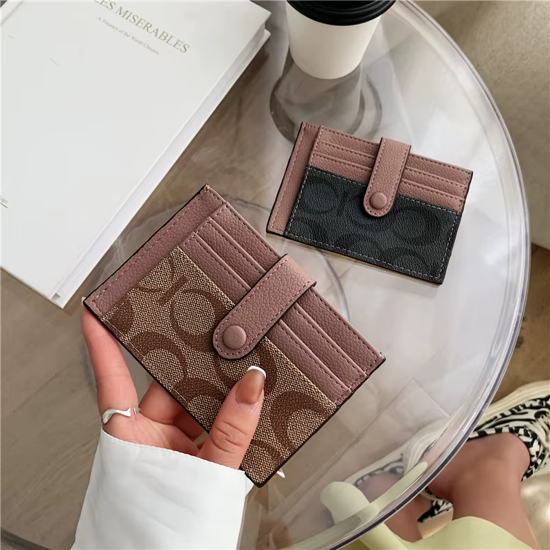 Porte-cartes ultra-fin de style monogramme
