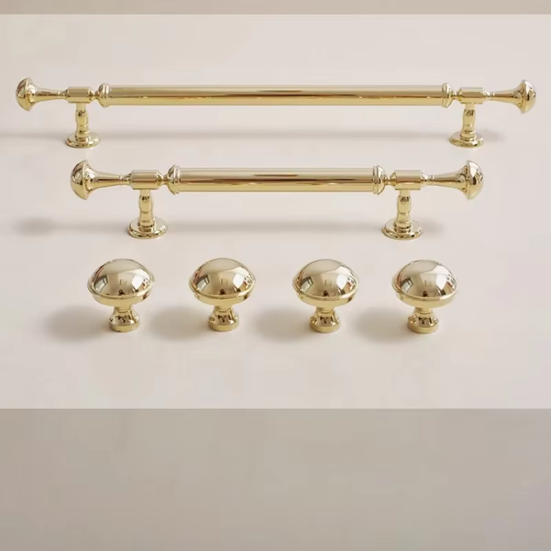 Poignée de porte d'armoire haut de gamme en laiton doré, style français, moderne et de luxe léger, créative, pour armoire et nouveau meuble à chaussures, poignée longue