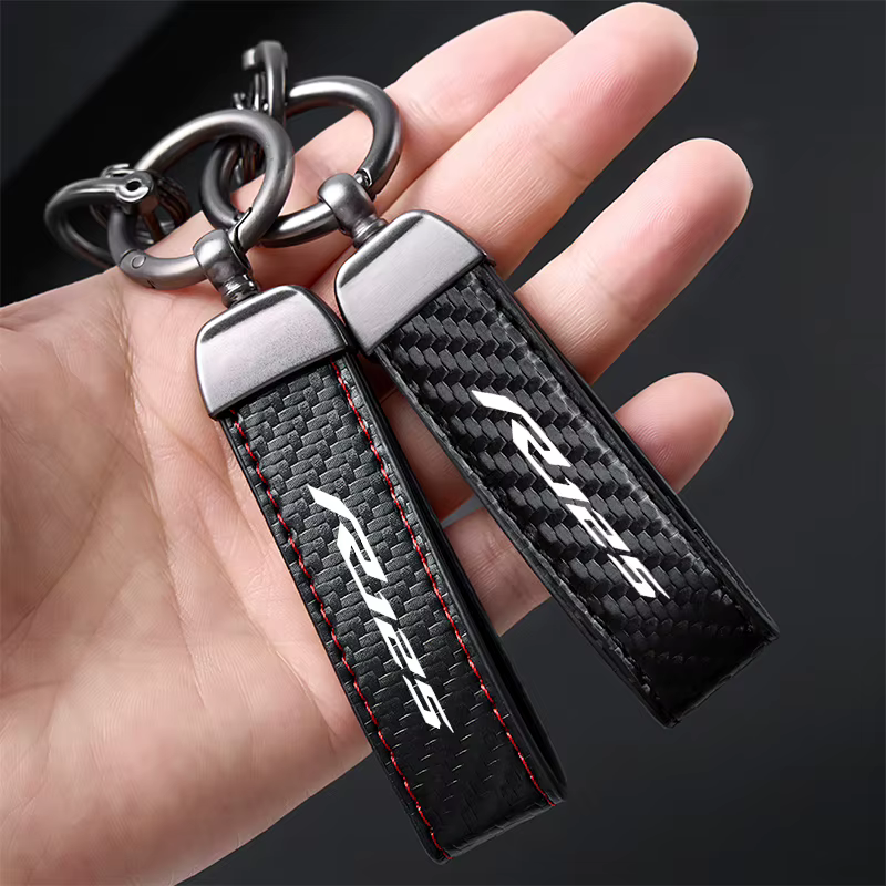 Porte-clés en corde de cuir et fibre de carbone pour moto