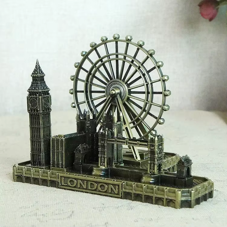 Statue de pont de tour Libert Big Ben, modèle d'architecture de bâtiment de renommée mondiale en métal, Souvenir touristique, décor de maison et de bureau