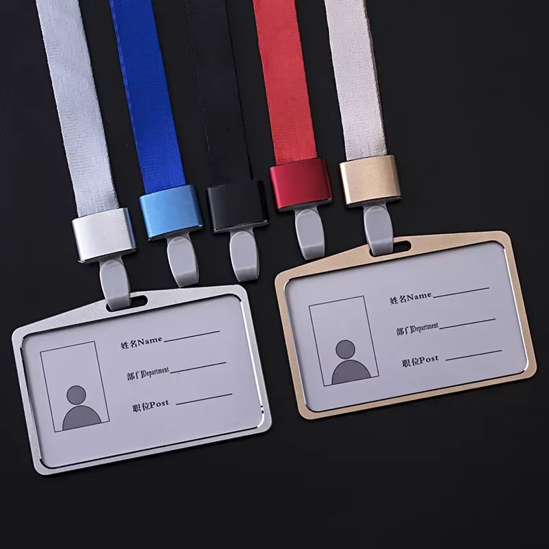 Porte-carte de crédit portefeuille en alliage d'aluminium nom de employé couverture de carte d'identité en métal travail identité Badge ID étui d'affaires