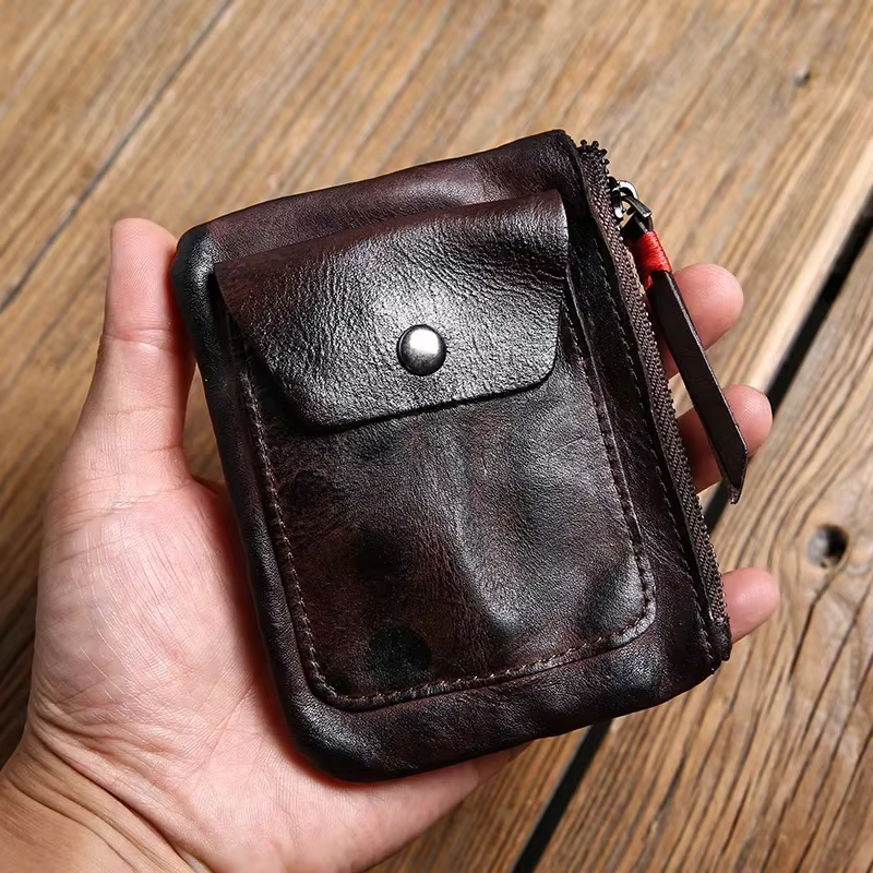 Portefeuille en cuir minimaliste fait à la main pour femme