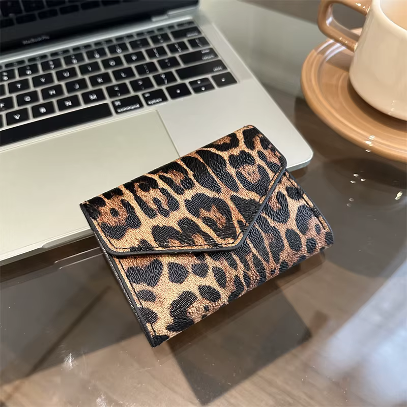 Portable élégant léopard court portefeuille en cuir PU porte-carte enveloppe pochette sac à main Style coréen porte-monnaie femmes Carteras