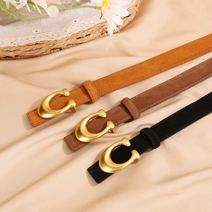 Ceinture en cuir suédé à boucle C