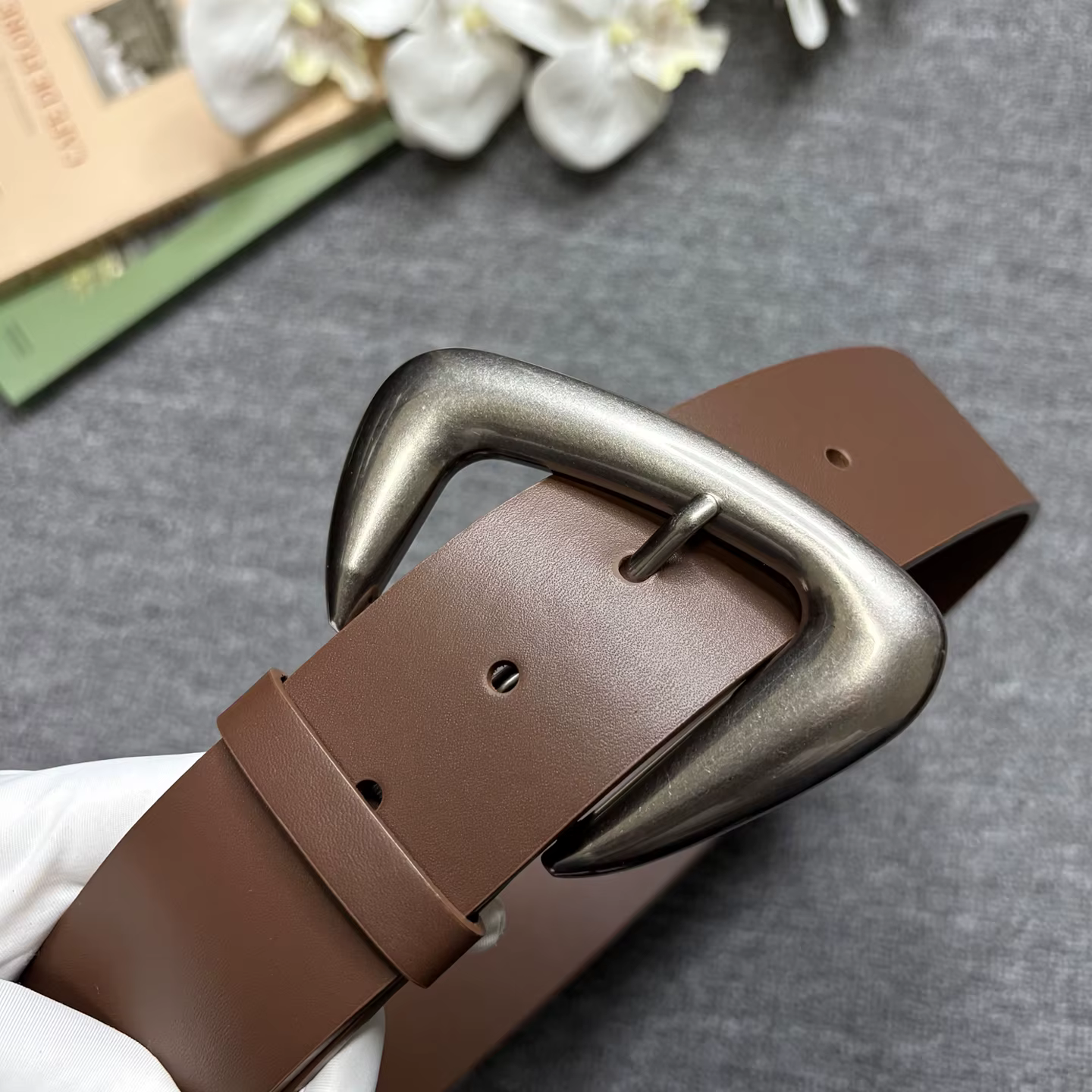 Ceinture large rétro en cuir de vache, ceinture en cuir véritable pour femmes, en vieille boucle argentée, décoration en métal, ceinture pour pantalons décontractés