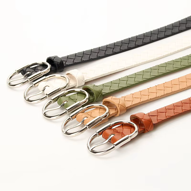 Ceinture en PU tressée tendance et unique pour femmes avec boucle en alliage, ceintures minimalistes tendance pour tous les jours à motifs diamants