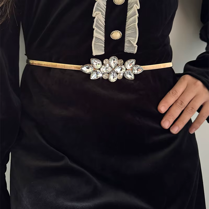 Haute qualité luxe Desiner femmes strass flore élastique chaîne en métal ceinture femme doré élégant taille