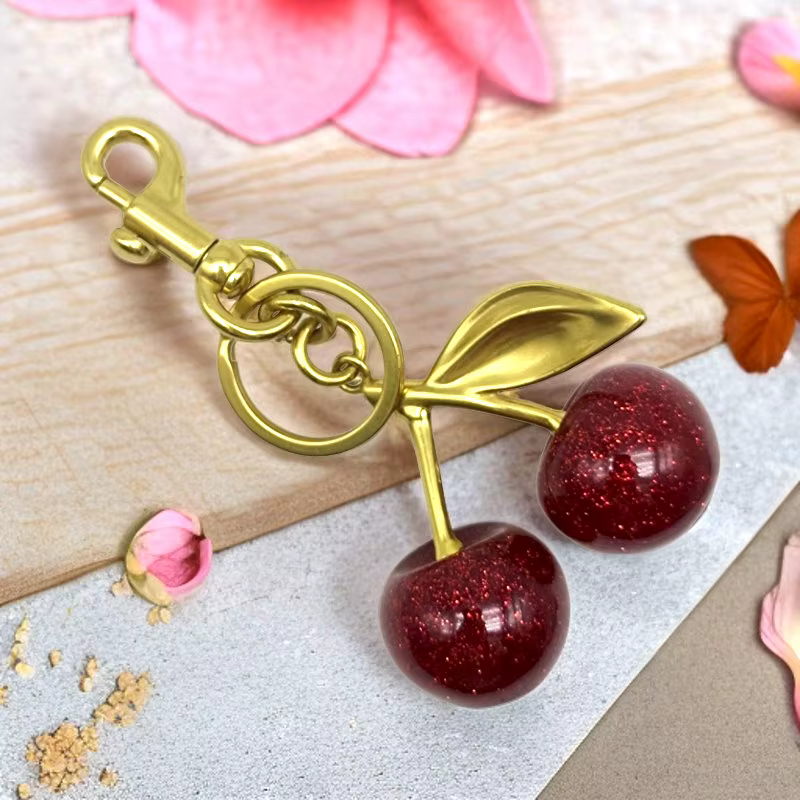 Porte-clés pendentif de sac à main à breloque cerise pour femmes