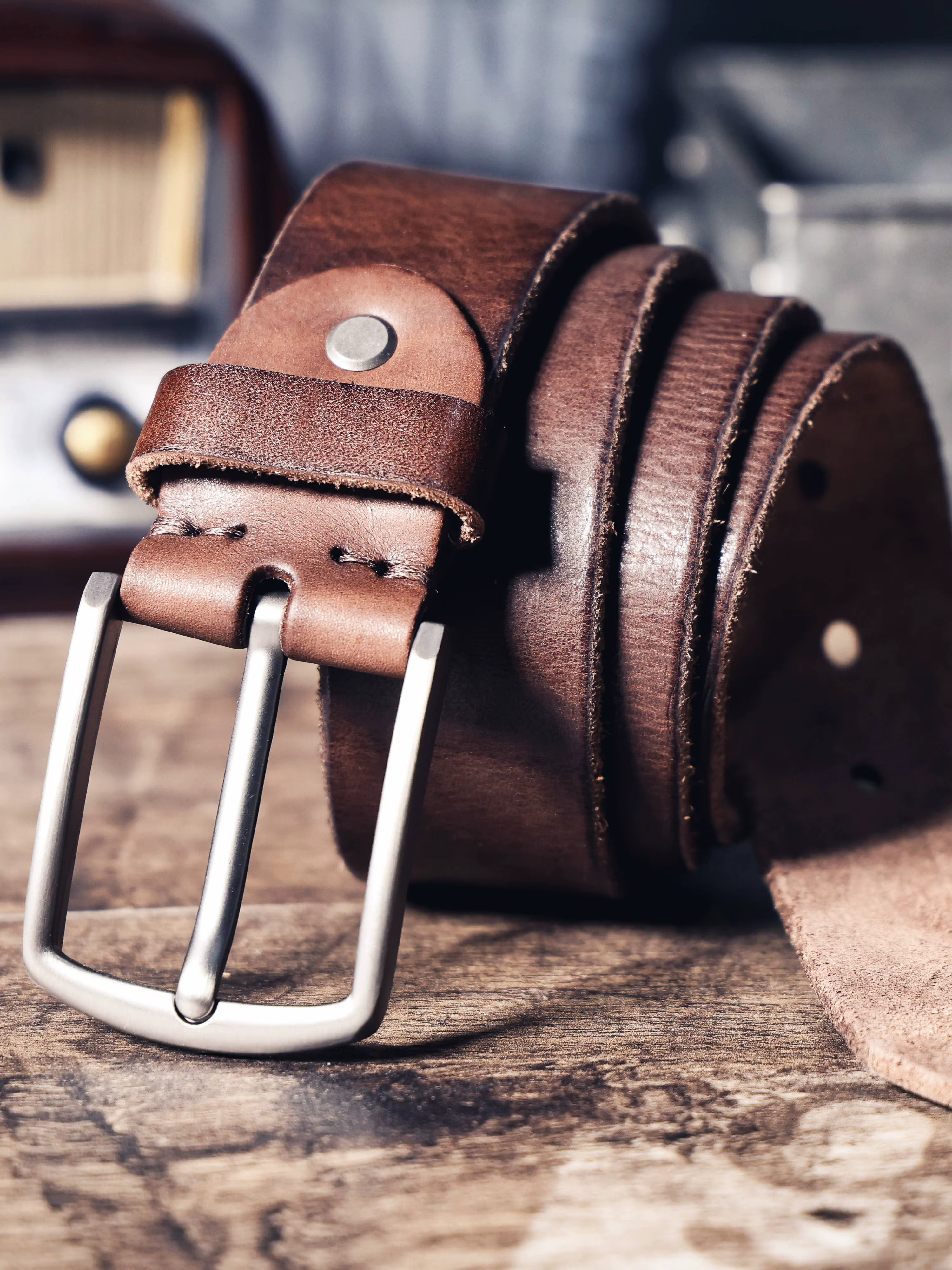 Ceinture en cuir de vachette véritable rétro décontractée pour homme avec boucle à ardillon et boîte cadeau, ceinture pour étudiant, ceinture classique simple