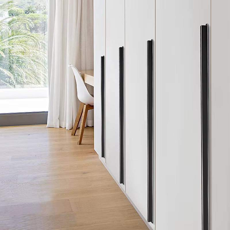 Poignée de porte d'armoire noire, moderne et minimaliste, pour tiroir d'armoire, style nordique étendu, poignée de porte de garde-robe légère de luxe, bord argenté