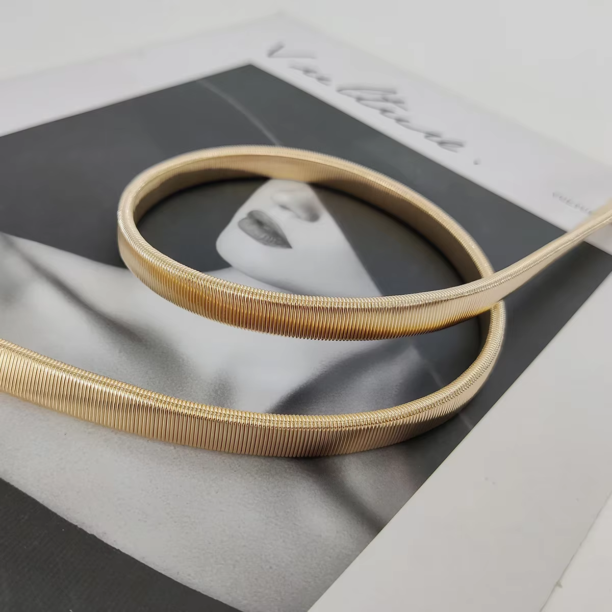 Ceinture à chaîne dorée pour femmes