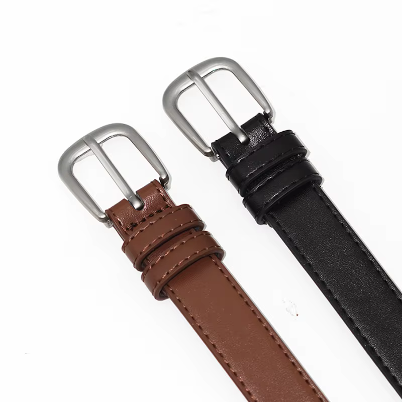 Ceinture en cuir pour femme avec boucle argentée