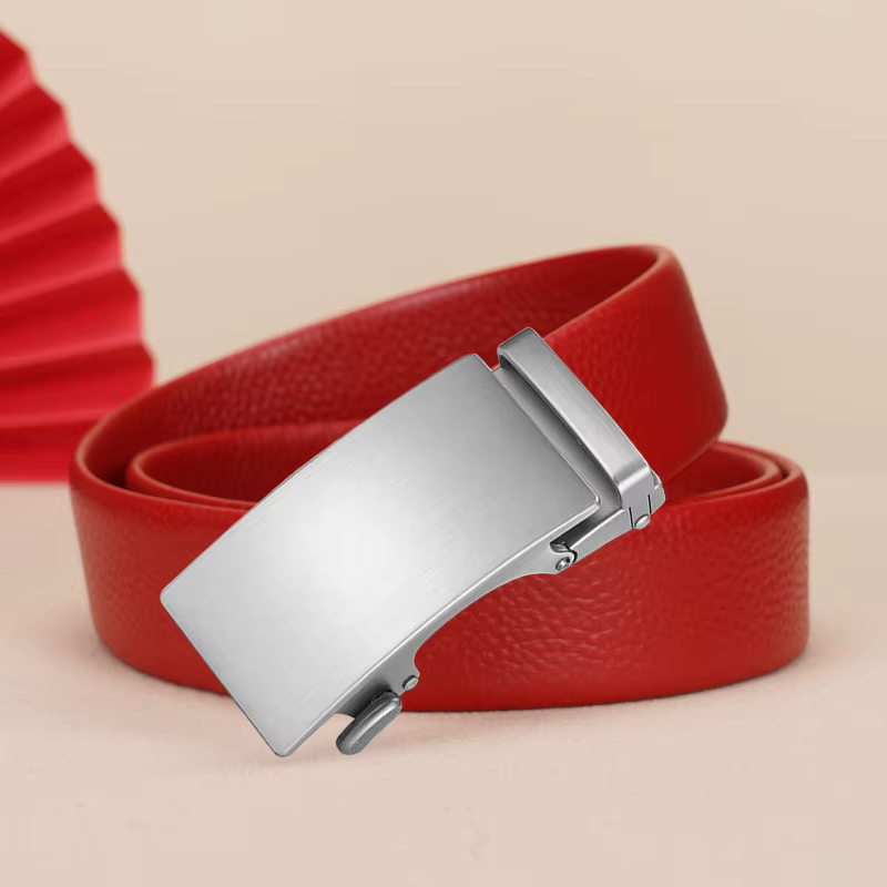 Nouvelle ceinture rouge pour hommes avec boucle automatique pour un réglage facile