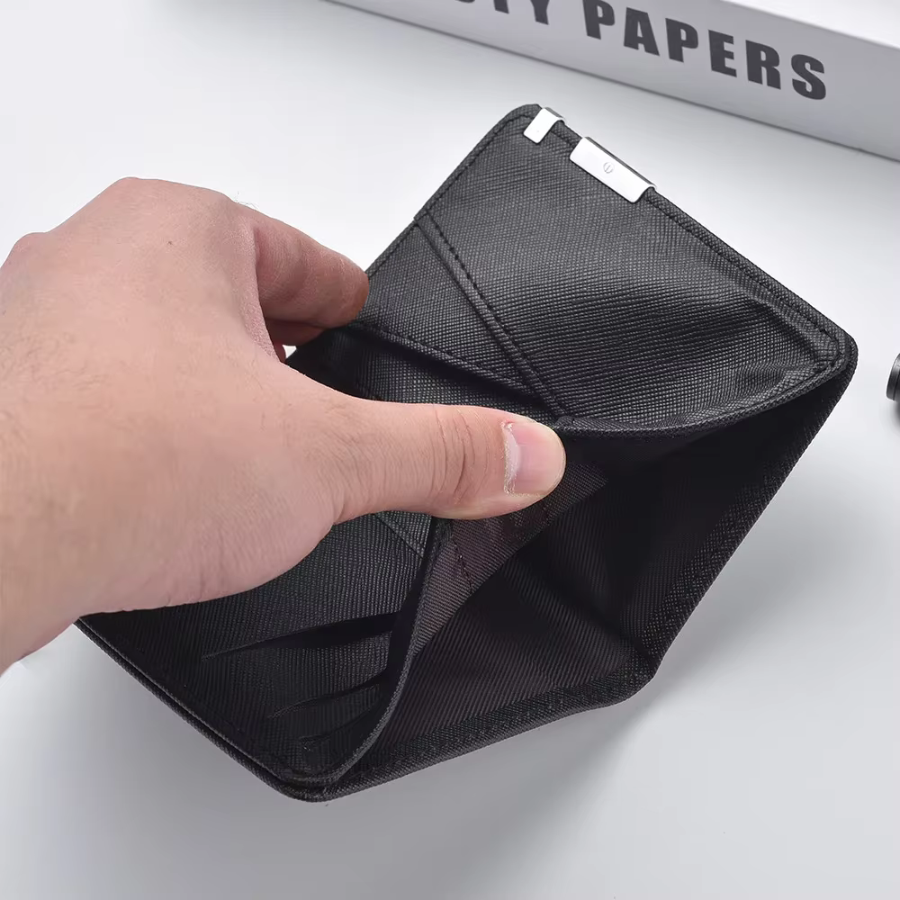 Portefeuille mince de style business en simili cuir noir avec plusieurs emplacements pour cartes de crédit et