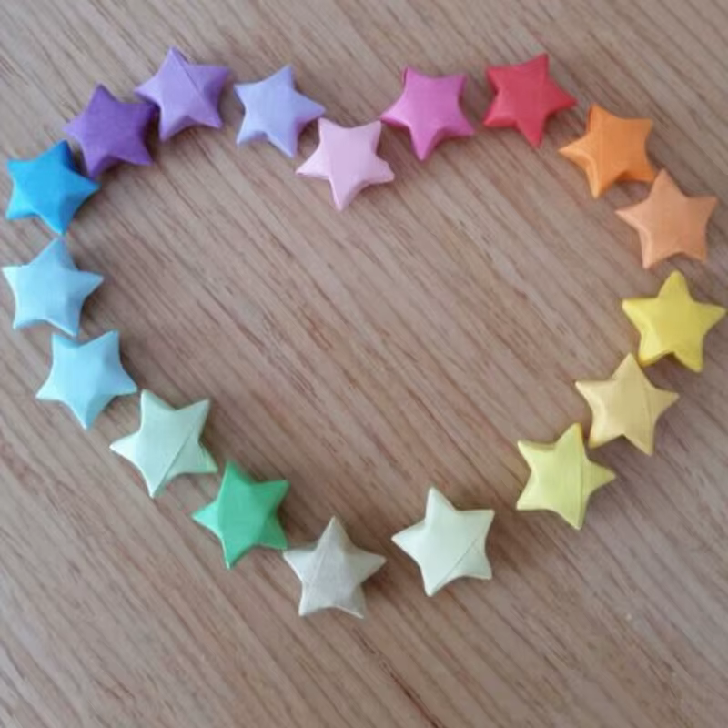 Origami Lucky Star rubans couleurs bandes papier pliant Kit Lucky Wish étoile décoration souhaitant étoile pour les enfants (couleur aléatoire)
