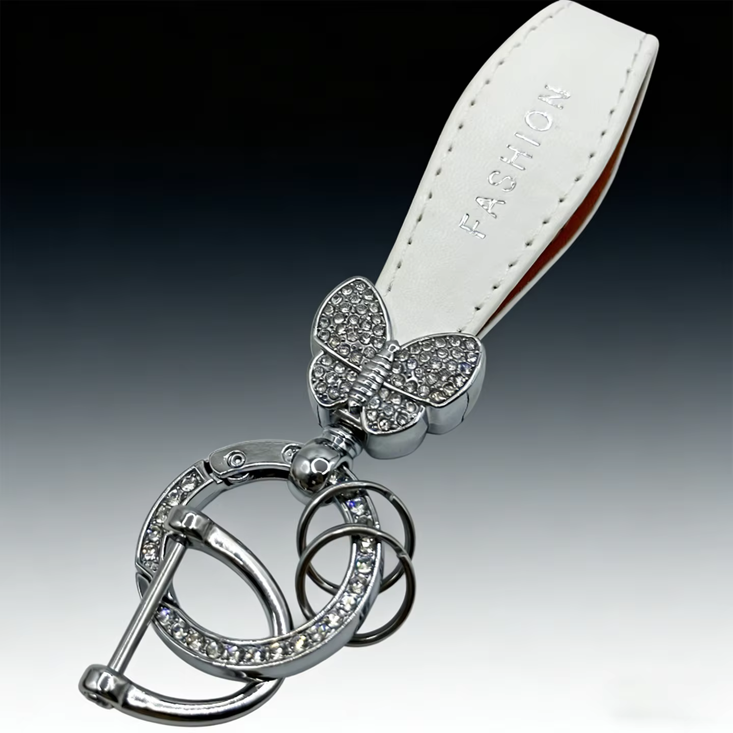 Porte-clés de voiture en strass papillon, porte-clés en cristal avec bracelet, pendentif délicat pour femmes et filles