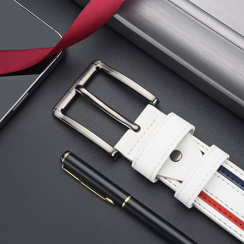 Ceinture en similicuir rayée pour homme, qualité supérieure, design à boucle à ardillon, parfaite pour les tenues décontractées et semi-formelles