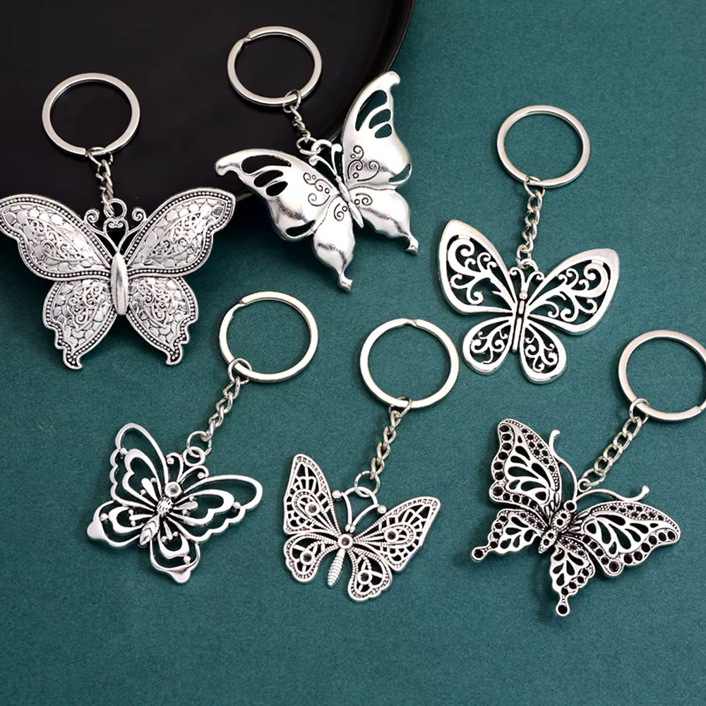 Porte-clés à breloques papillon, pendentifs esthétiques, bijoux, cadeau de vacances, anneau de chaîne pour femmes, sac de petite amie, voiture